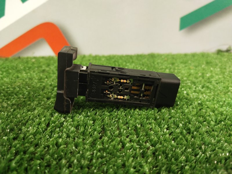 Кнопка обогрева лобового стекла, 500 рублей, Красноярск