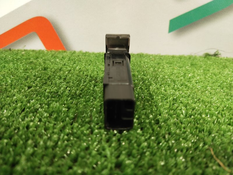 Кнопка обогрева лобового стекла, 500 рублей, Красноярск