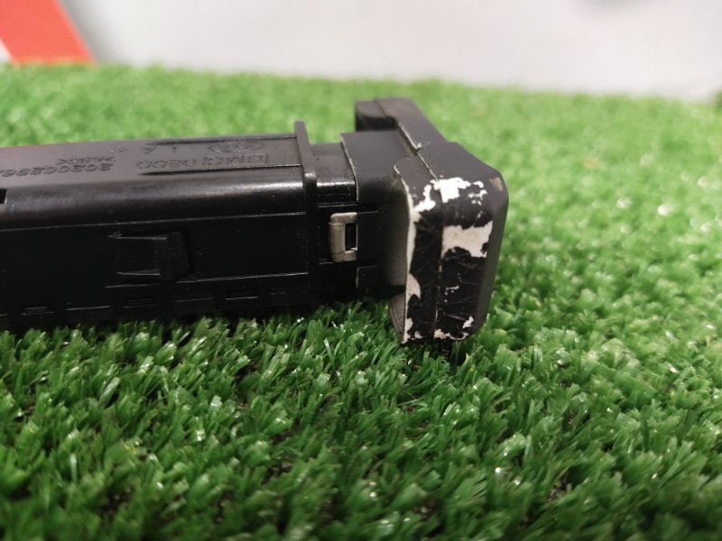 Кнопка обогрева лобового стекла, 500 рублей, Красноярск