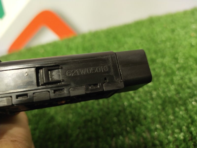 Кнопка обогрева лобового стекла, 500 рублей, Красноярск