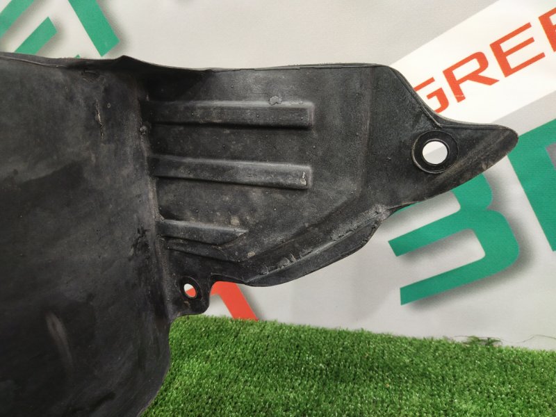 Подкрылок, 300 рублей, Красноярск