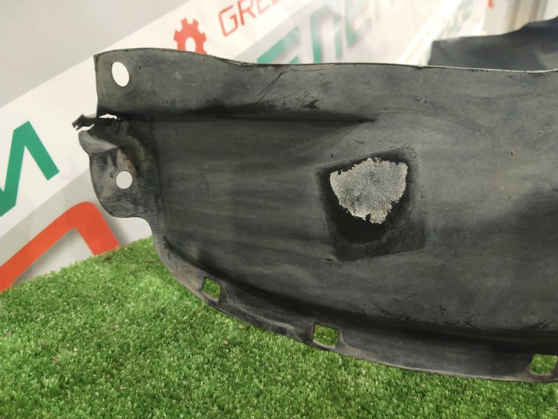 Подкрылок, 300 рублей, Красноярск