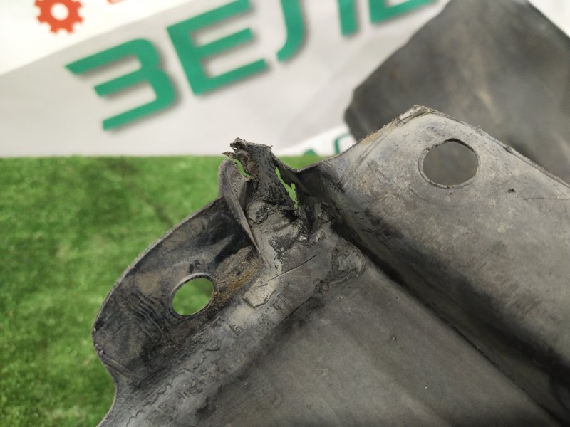 Подкрылок, 300 рублей, Красноярск