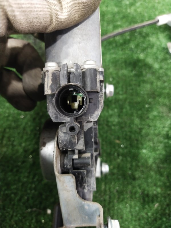 Стеклоподъемник, 1000 рублей, Красноярск