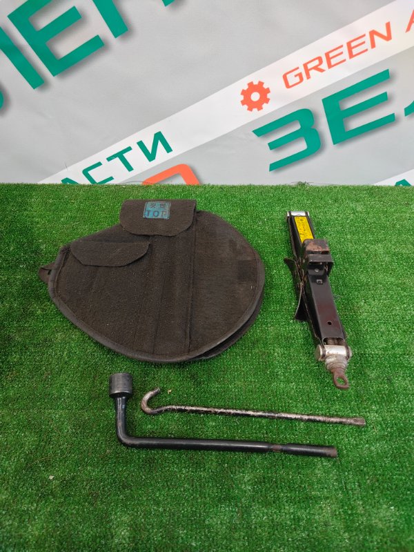 Домкрат, 2000 рублей, Красноярск