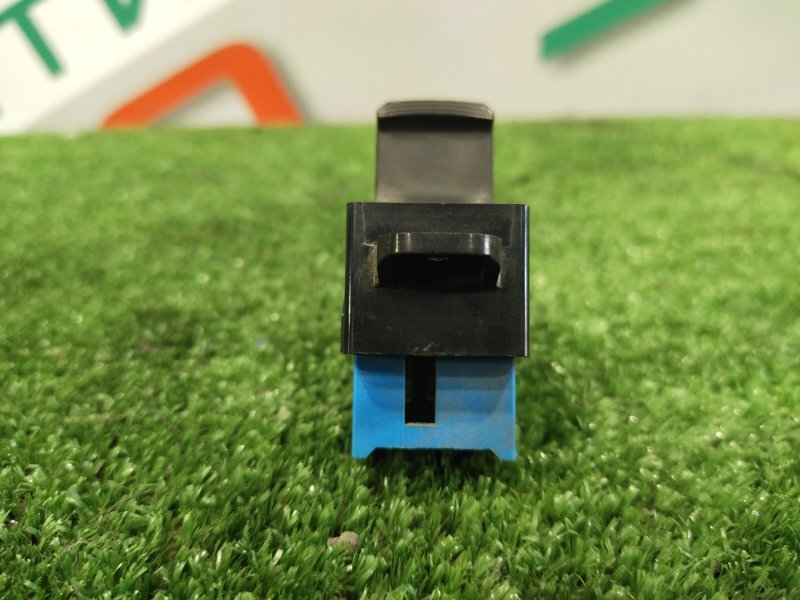 Кнопка стеклоподъемника, 500 рублей, Красноярск