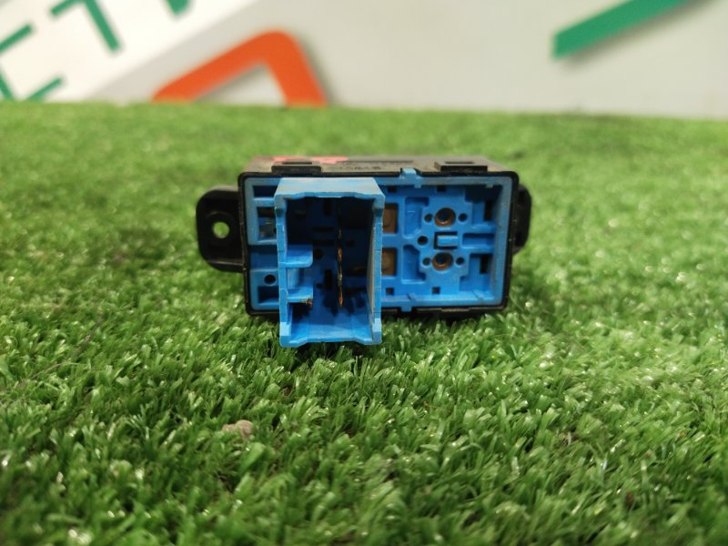 Кнопка стеклоподъемника, 500 рублей, Красноярск