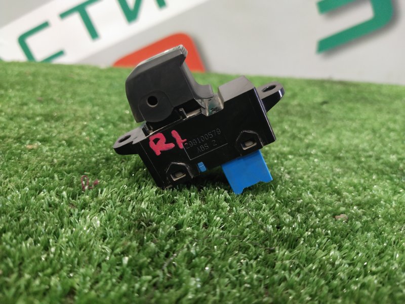 Кнопка стеклоподъемника, 500 рублей, Красноярск