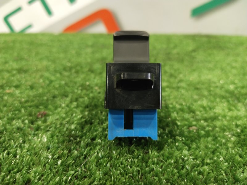 Кнопка стеклоподъемника, 500 рублей, Красноярск