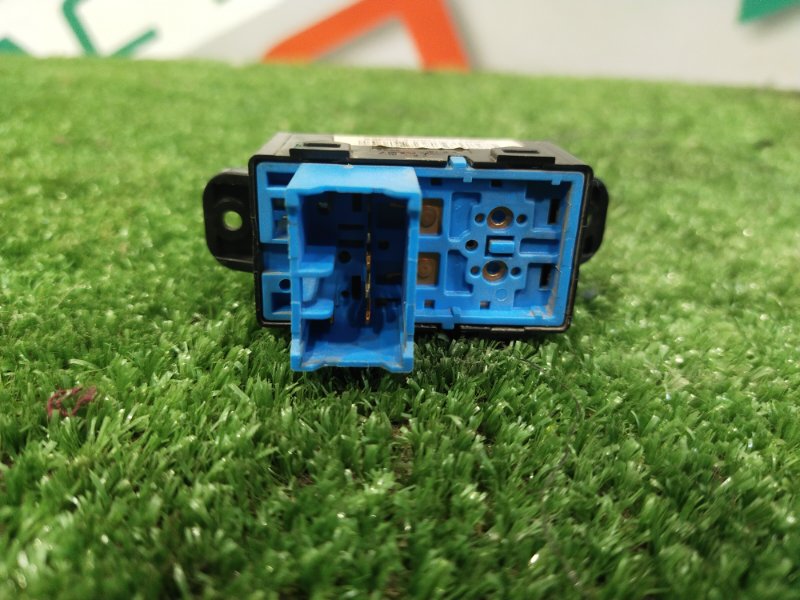 Кнопка стеклоподъемника, 500 рублей, Красноярск