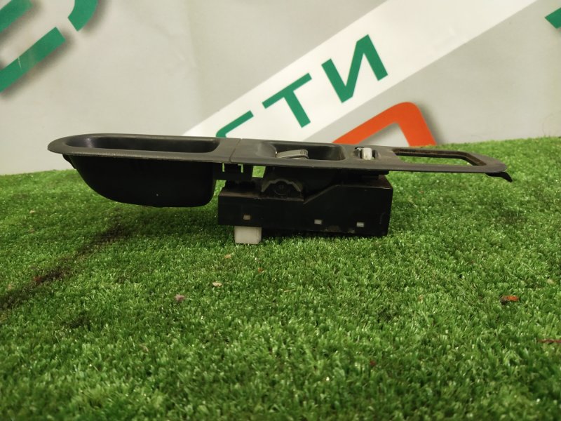 Блок управления стеклоподъемниками, 1000 рублей, Красноярск