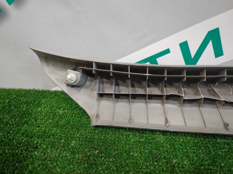 Накладка стойки лобового стекла, 500 рублей, Красноярск