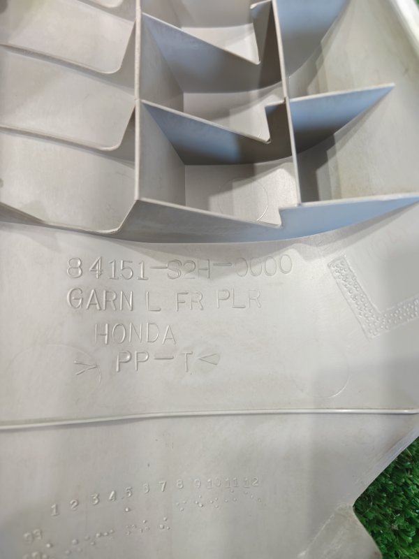 Накладка стойки лобового стекла, 500 рублей, Красноярск