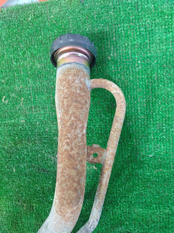 Горловина топливного бака, 500 рублей, Красноярск