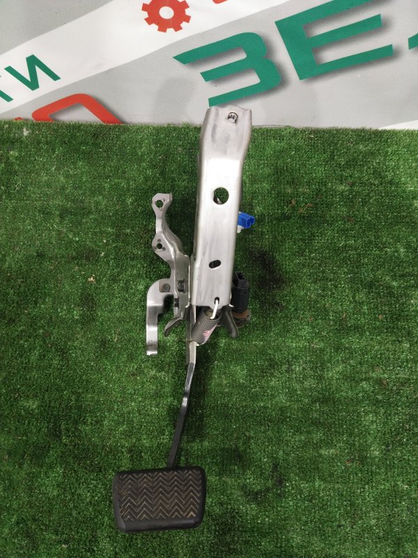 Педаль тормоза, 1500 рублей, Красноярск