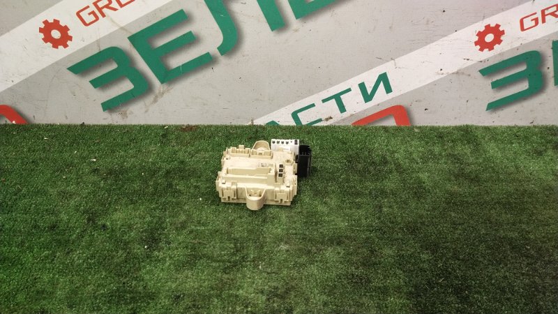Блок предохранителей салонный, 500 рублей, Красноярск