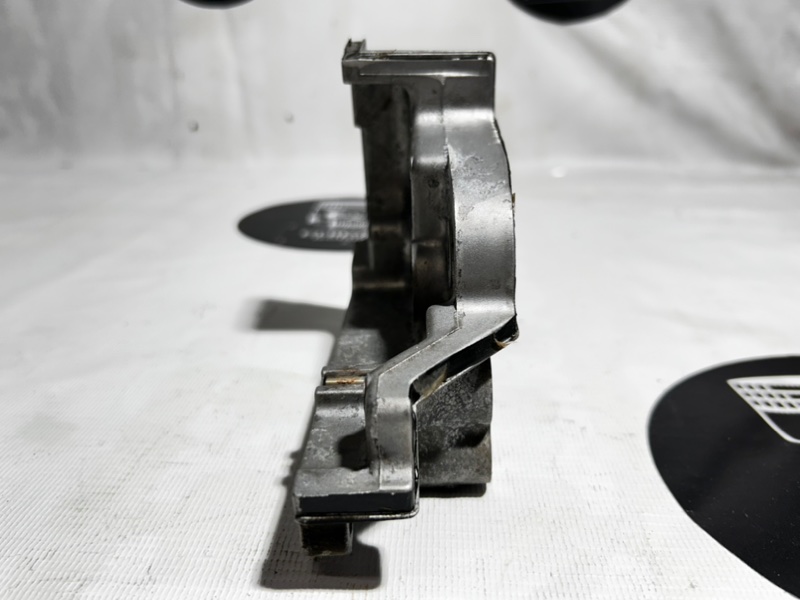 Кронштейн натяжного ролика, 1100 рублей, Красноярск