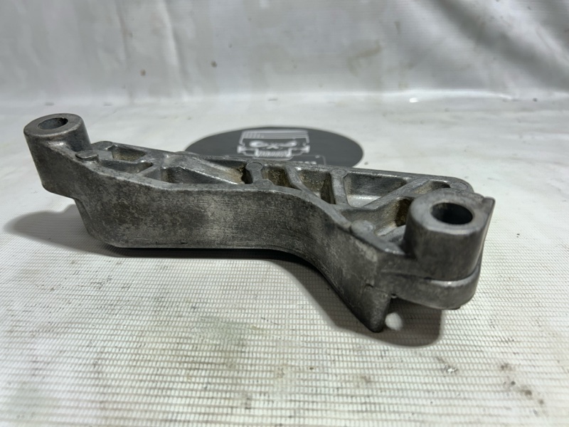 Кронштейн двигателя, 700 рублей, Красноярск