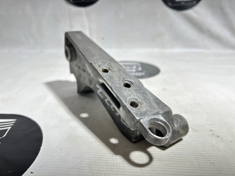 Кронштейн двигателя, 700 рублей, Красноярск