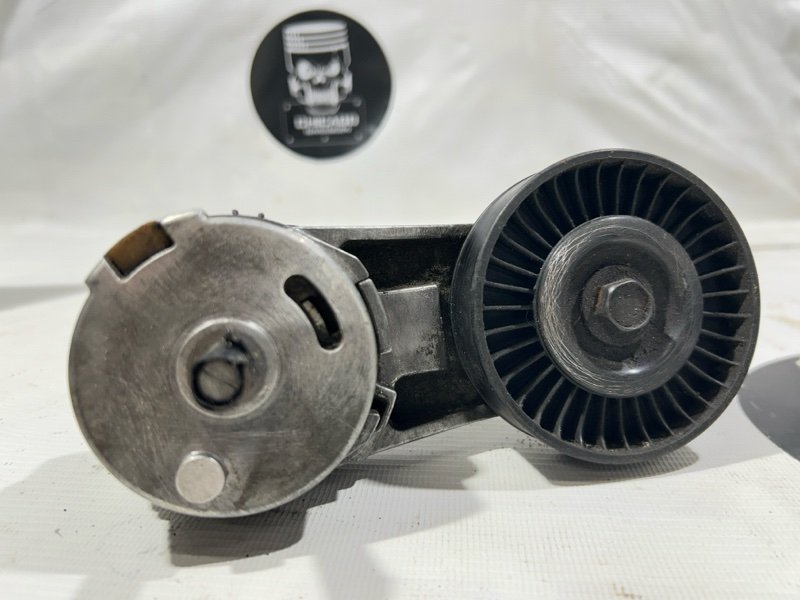 Ролик натяжной навесного оборудования, 1100 рублей, Красноярск