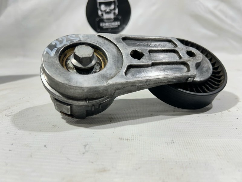 Ролик натяжной навесного оборудования, 1100 рублей, Красноярск