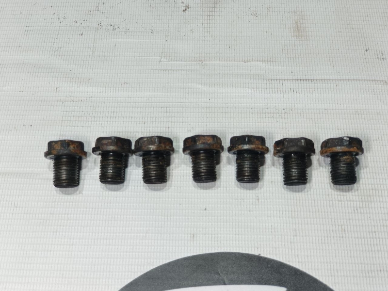 Болт маховика, 100 рублей, Красноярск