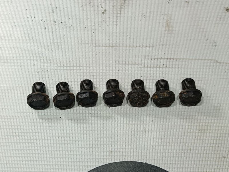 Болт маховика, 100 рублей, Красноярск