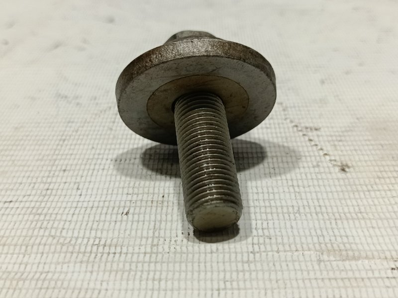 Болт шкива коленвала, 100 рублей, Красноярск