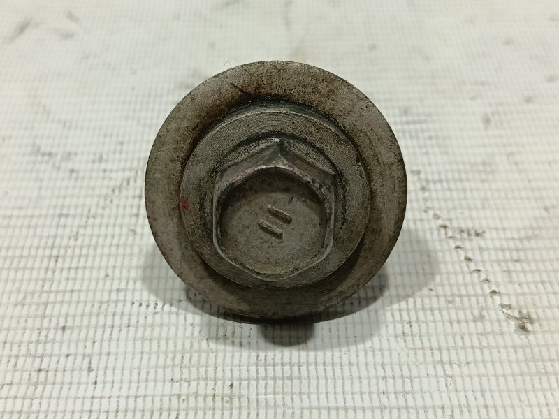 Болт шкива коленвала, 100 рублей, Красноярск