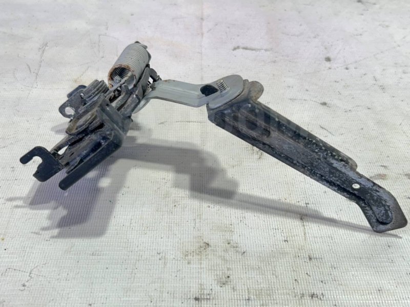 Замок капота, 800 рублей, Красноярск