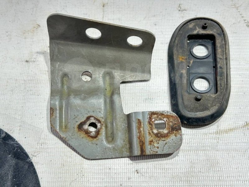 Стойка зеркала, 400 рублей, Красноярск