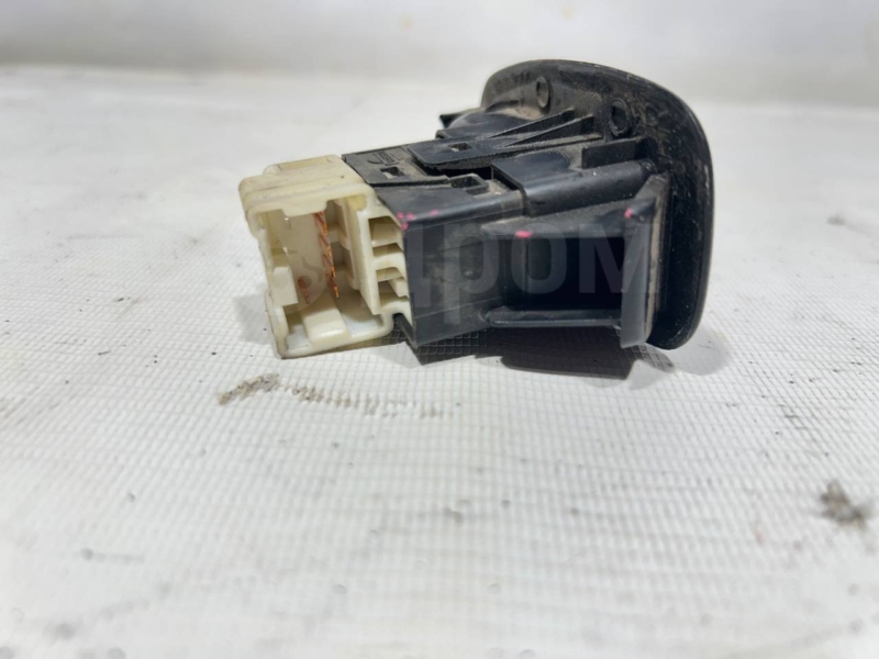 Кнопка стеклоподъемника, 500 рублей, Красноярск