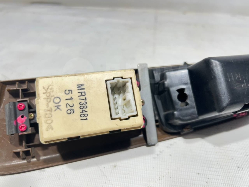 Кнопка стеклоподъемника, 500 рублей, Красноярск