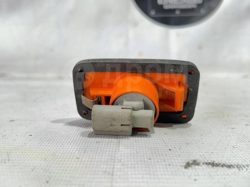 Повторитель поворота в крыло, 400 рублей, Красноярск