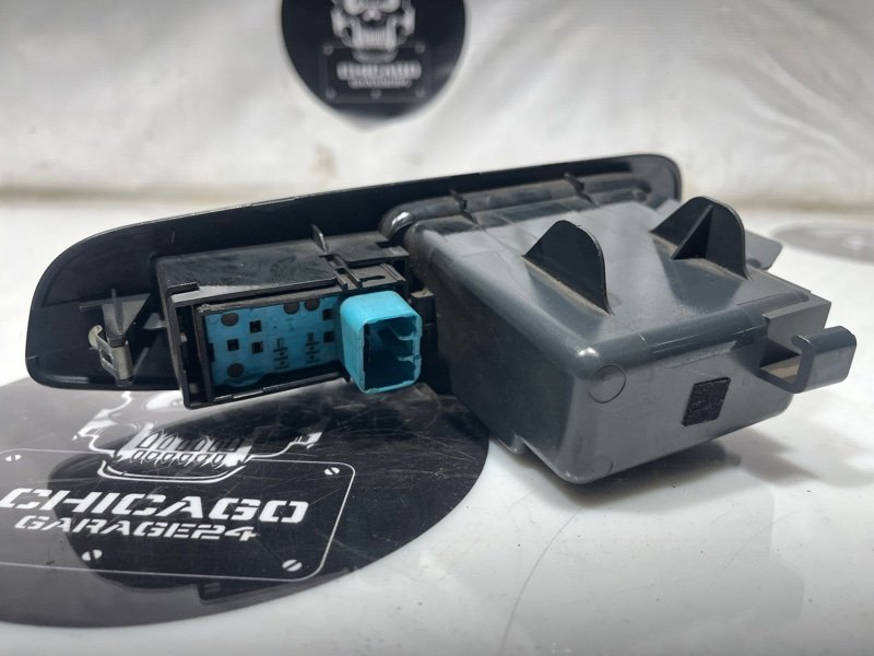 Кнопка стеклоподъемника, 3300 рублей, Красноярск