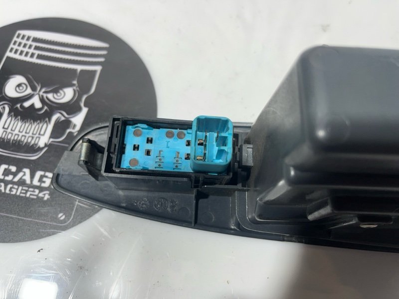 Кнопка стеклоподъемника, 3300 рублей, Красноярск