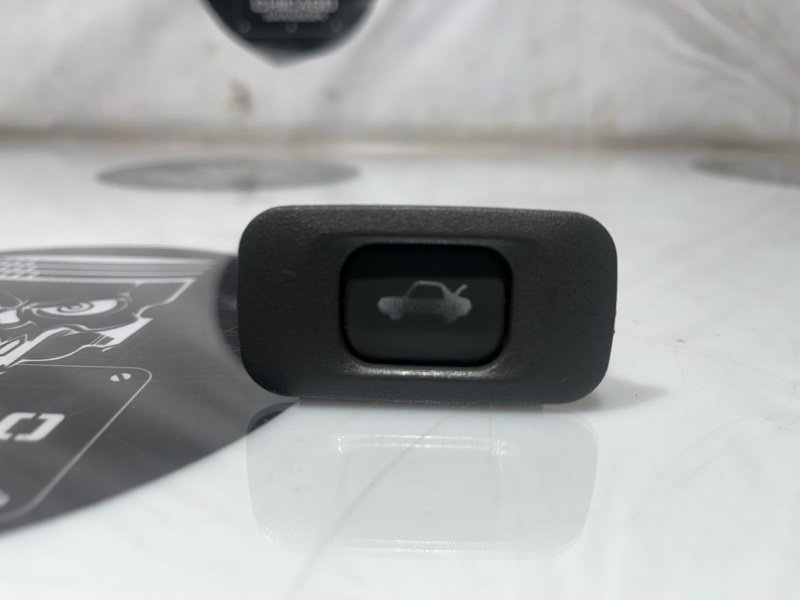 Кнопка открывания багажника, 1100 рублей, Красноярск