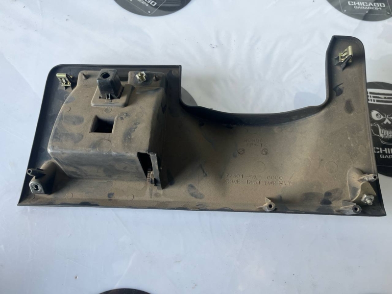 Консоль под рулевой колонкой, 900 рублей, Красноярск