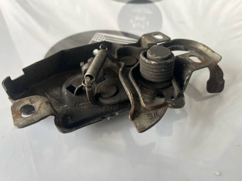 Замок капота, 400 рублей, Красноярск