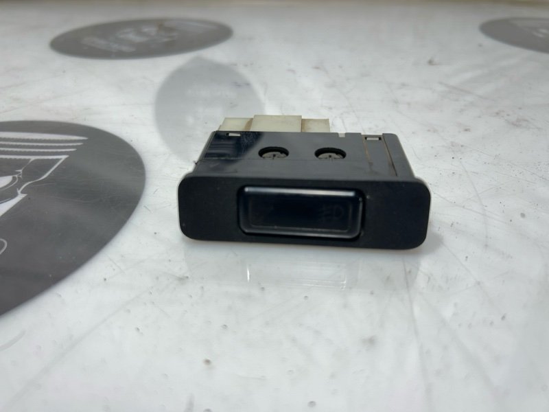 Кнопка включения противотуманных фар, 500 рублей, Красноярск