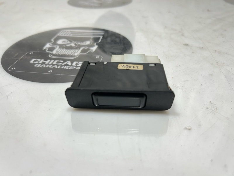 Кнопка включения противотуманных фар, 500 рублей, Красноярск