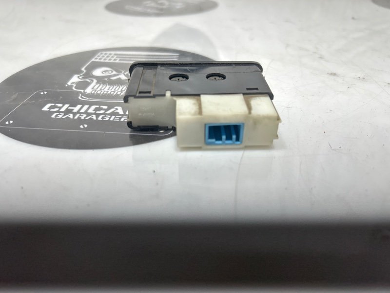 Кнопка включения противотуманных фар, 500 рублей, Красноярск