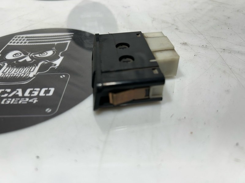 Кнопка включения противотуманных фар, 500 рублей, Красноярск