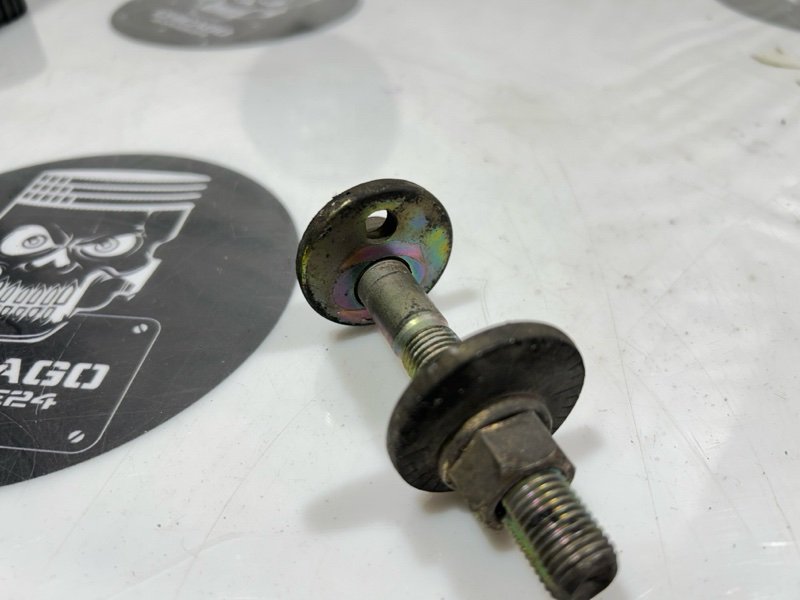 Болт развальный, 600 рублей, Красноярск