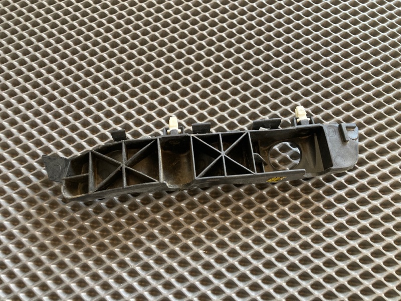 Кронштейн крыла, 2000 рублей, Ховрино