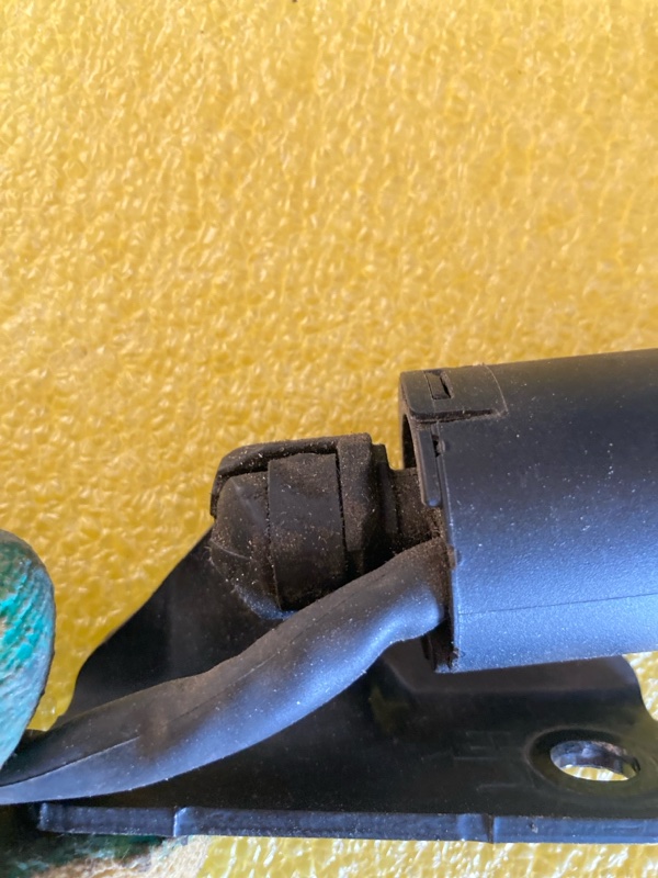 Амортизатор крышки багажника, 14000 рублей, Ховрино