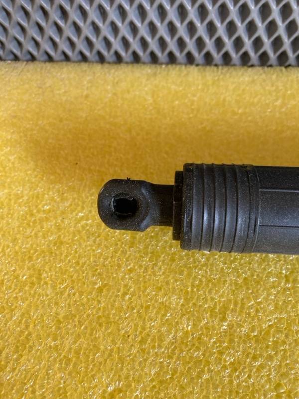 Амортизатор крышки багажника, 20000 рублей, Ховрино