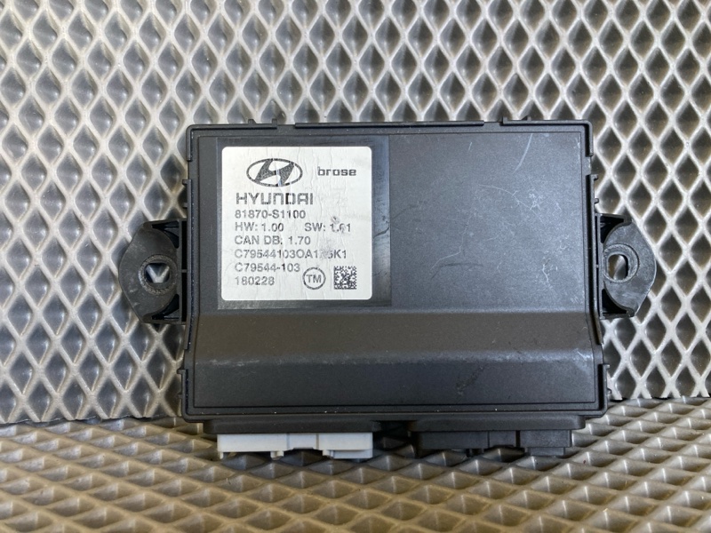 Блок управления крышкой багажника, 3500 рублей, Ховрино