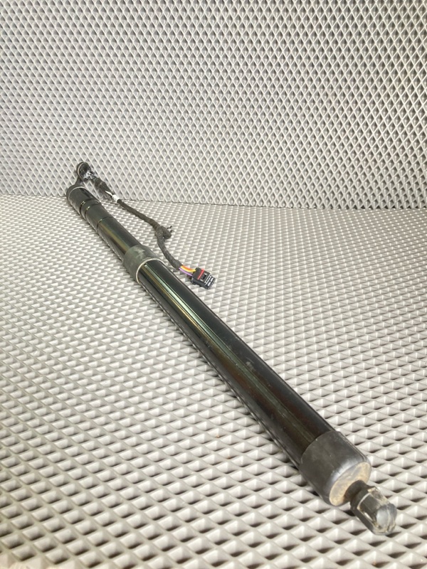 Амортизатор двери багажника, 10000 рублей, Ховрино