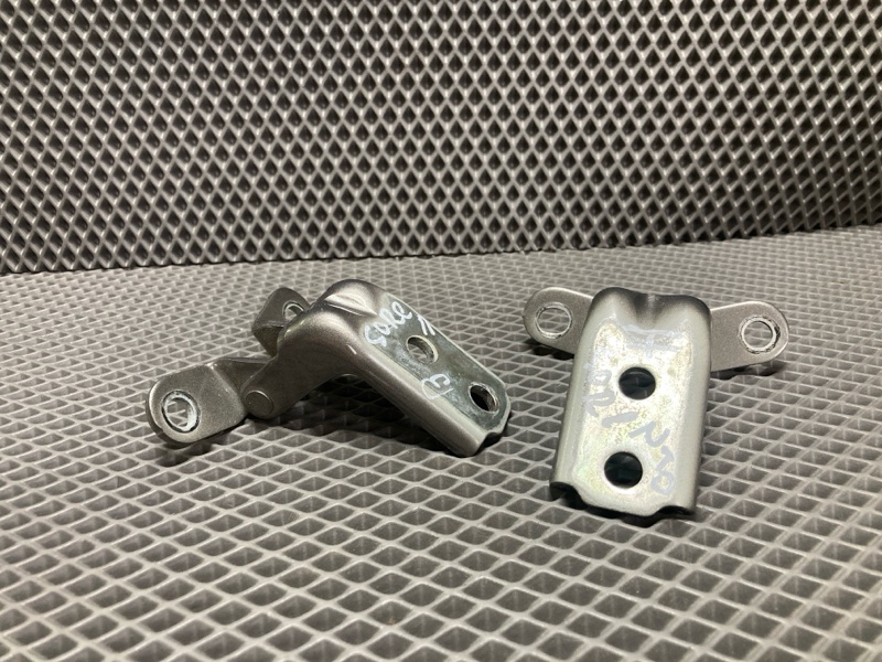 Петля двери, 3500 рублей, Ховрино